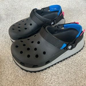 Crocs hikers size w9 in black